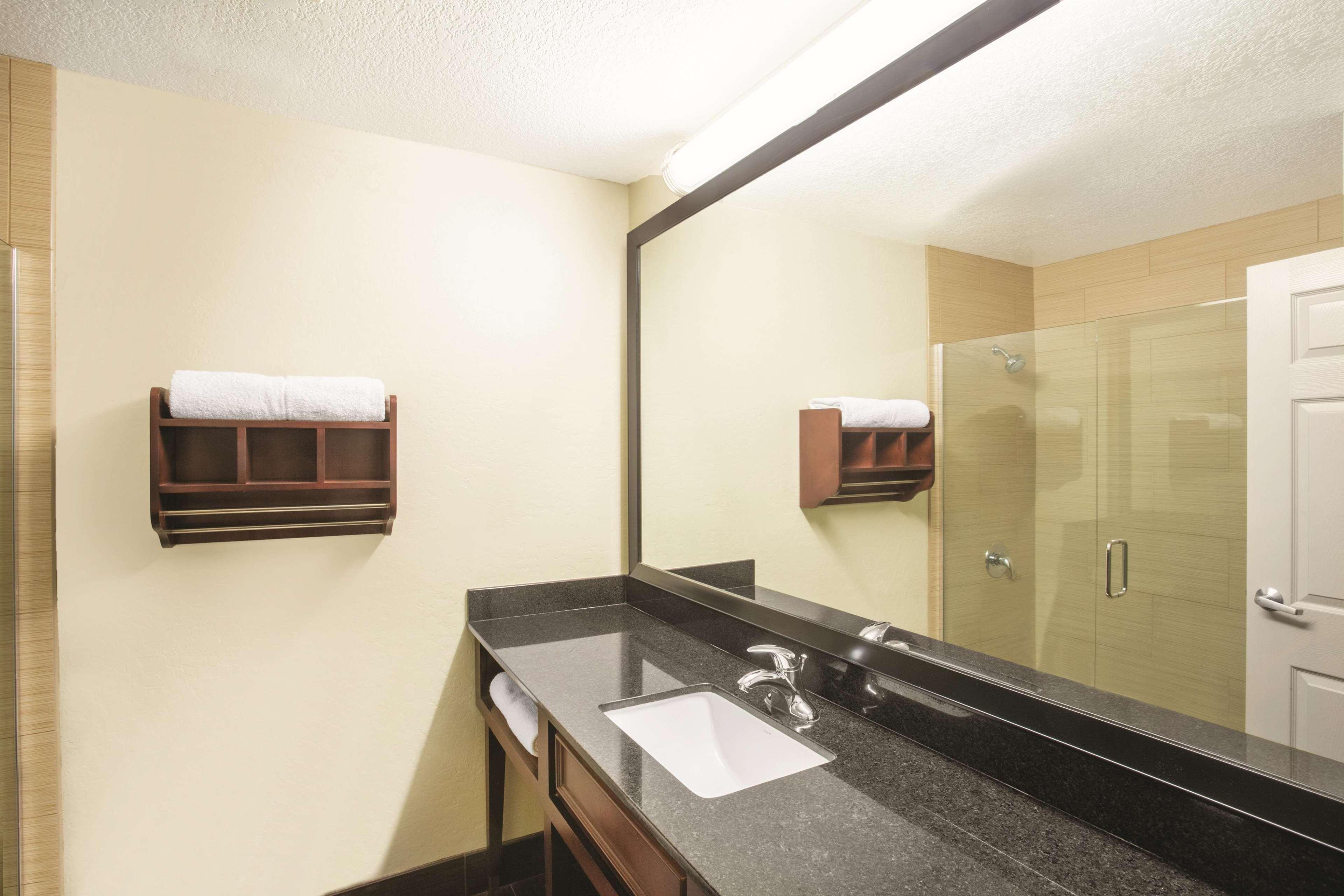 La Quinta By Wyndham Conference Center Prescott Hotel Exterior photo